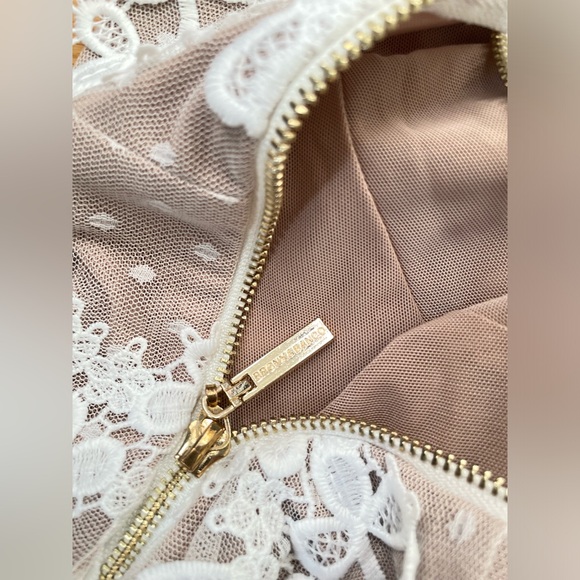 Bronx and Banco white lace Beverly dress. Size XS - Picture 16 of 16